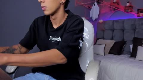 Snapshot of juan_zabala chatting on 10.07.25 Juan online show from 10.07.25