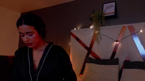 J U A N A  online show from 11.29.25