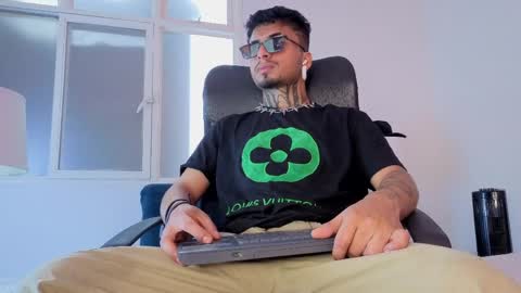 juancamilo66_ online show from 04.02.26