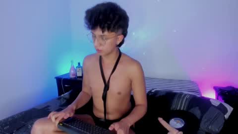 juandaaa__ online show from 02.20.25