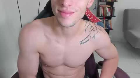 Snapshot of juanisimo_ chatting on 03.19.26 JUANISIMO online show from 03.19.26