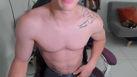 Snapshot of juanisimo_ chatting on 03.30.26 JUANISIMO online show from 03.30.26