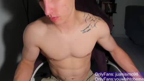 Snapshot of juanisimo_ chatting on 04.13.26 JUANISIMO online show from 04.13.26