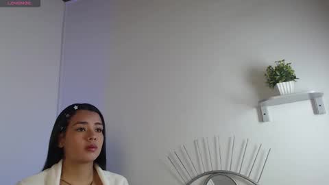 Snapshot of juanita_angell chatting on 11.25.25 GE online show from 11.25.25