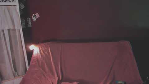 Snapshot of juby_yubi chatting on 10.31.25 Arina online show from 10.31.25