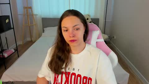 Judy Lewis online show from 04.21.26