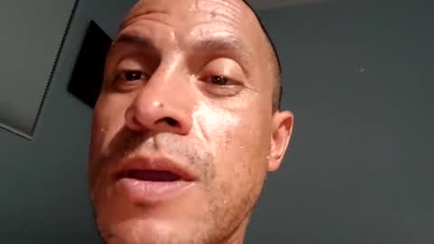 Snapshot of jugg2 chatting on 09.11.25 Jugg online show from 09.11.25