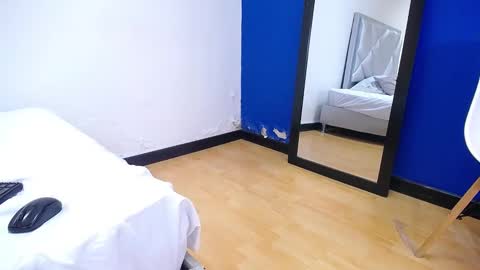 juicy_bignipples18 online show from 12.02.24