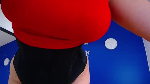 juicy_bignipples18 online show from 01.08.25