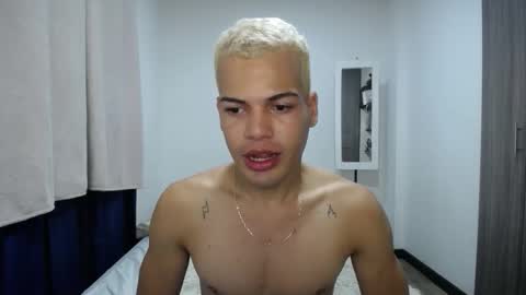 Snapshot of juicy_boy22 chatting on 12.17.25 Miguel online show from 12.17.25