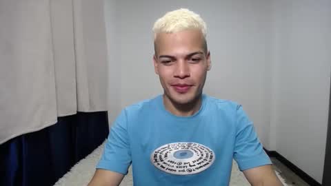 Snapshot of juicy_boy22 chatting on 12.18.25 Miguel online show from 12.18.25