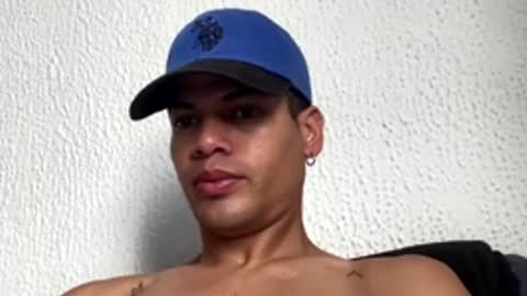 Snapshot of juicy_boy22 chatting on 03.04.26 Miguel online show from 03.04.26