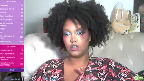 Snapshot of juicy_janet chatting on 03.24.26 juicy_janet online show from 03.24.26