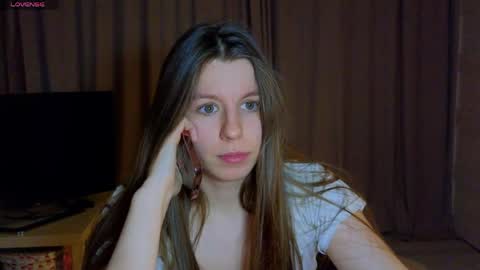 Snapshot of juicy_mystery chatting on 04.18.26 laura online show from 04.18.26