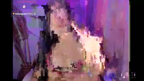 Snapshot of juicy_peach_ass chatting on 12.15.25 valeska online show from 12.15.25