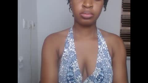 juicykinkx online show from 10.19.25