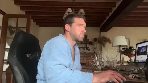 jujucan4 online show from 11.27.25