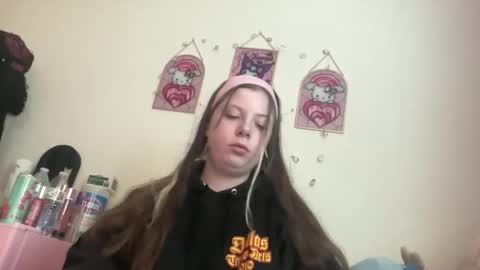 Snapshot of jujusworld__ chatting on 05.25.26 jujusworld__ online show from 05.25.26