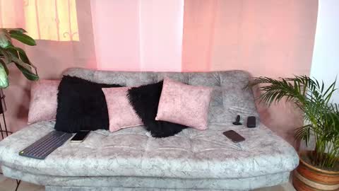 Jules and Gia online show from 12.13.25