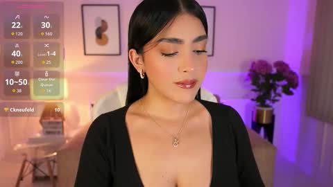 Snapshot of julesbennet chatting on 10.17.25 Jules Bennett online show from 10.17.25