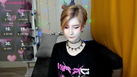 Snapshot of julescrown chatting on 12.12.24 Jules online show from 12.12.24