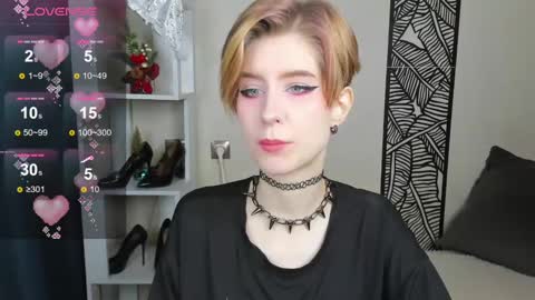 Snapshot of julescrown chatting on 12.13.24 Jules online show from 12.13.24