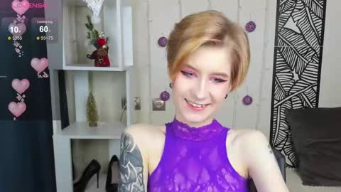 Snapshot of julescrown chatting on 12.16.24 Jules online show from 12.16.24