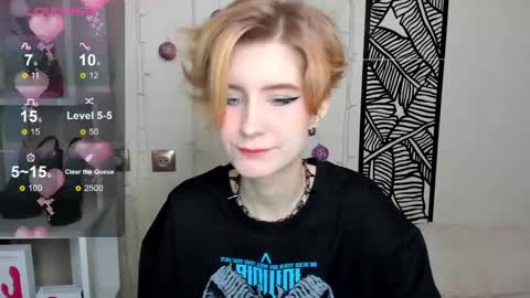 Snapshot of julescrown chatting on 01.13.25 Jules online show from 01.13.25