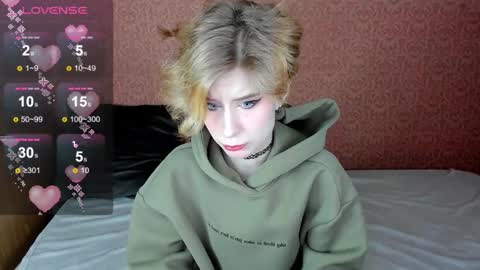 Snapshot of julescrown chatting on 01.23.25 Jules online show from 01.23.25