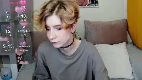 Snapshot of julescrown chatting on 01.31.25 Jules online show from 01.31.25