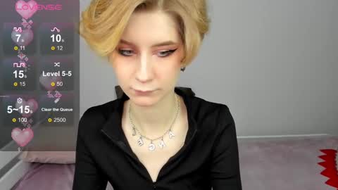 Snapshot of julescrown chatting on 02.18.25 Jules online show from 02.18.25