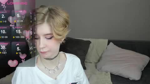 Snapshot of julescrown chatting on 02.21.25 Jules online show from 02.21.25