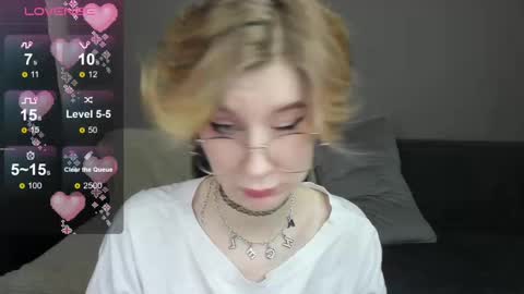 Snapshot of julescrown chatting on 02.22.25 Jules online show from 02.22.25