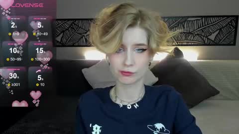 Snapshot of julescrown chatting on 03.07.25 Jules online show from 03.07.25