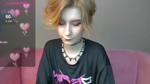 Snapshot of julescrown chatting on 03.08.25 Jules online show from 03.08.25