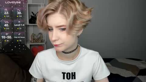 Snapshot of julescrown chatting on 09.23.25 Jules online show from 09.23.25