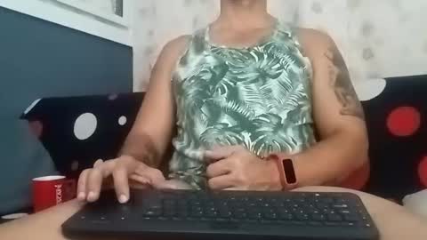 Snapshot of juleslake2 chatting on 10.27.25 juleslake2 online show from 10.27.25