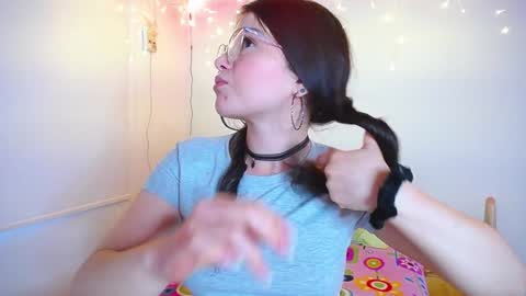 Juliana online show from 01.05.25