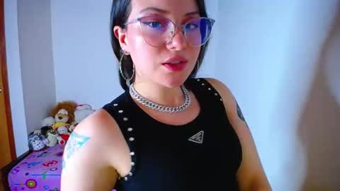 Juliana online show from 10.05.25