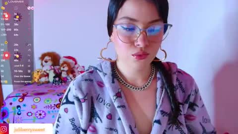 Juliana online show from 11.26.25