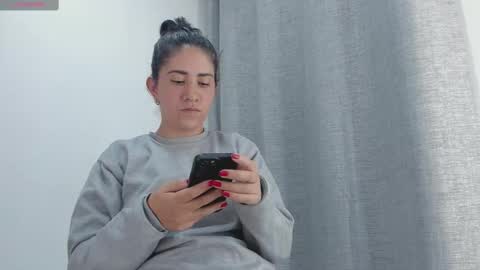 Snapshot of juli_hairy chatting on 09.22.25 Juli Modelo Independiente online show from 09.22.25