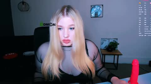 juli kisss online show from 01.04.25