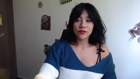 Snapshot of juli_love11 chatting on 12.22.24 JULIETA online show from 12.22.24