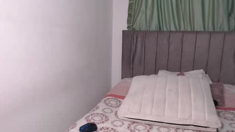 Snapshot of juli_love11 chatting on 10.07.25 JULIETA online show from 10.07.25