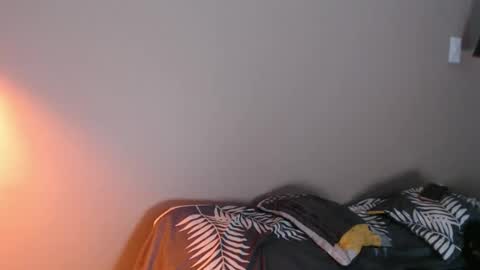 Snapshot of juli_love11 chatting on 12.14.25 JULIETA online show from 12.14.25