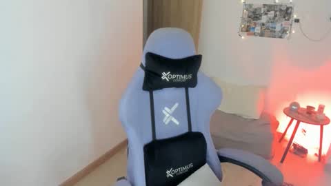 Snapshot of juli_santos_22 chatting on 11.27.25 juli_santos_22 online show from 11.27.25