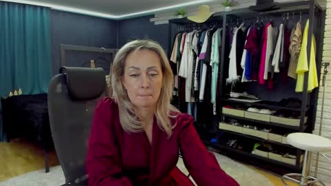 julia__cherry_ online show from 02.07.26