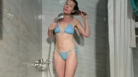 julia_giulia online show from 10.20.25