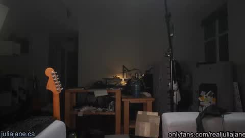Julia Jane online show from 03.13.26