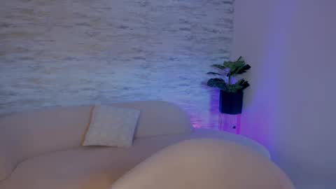 Julia Belle online show from 09.25.25